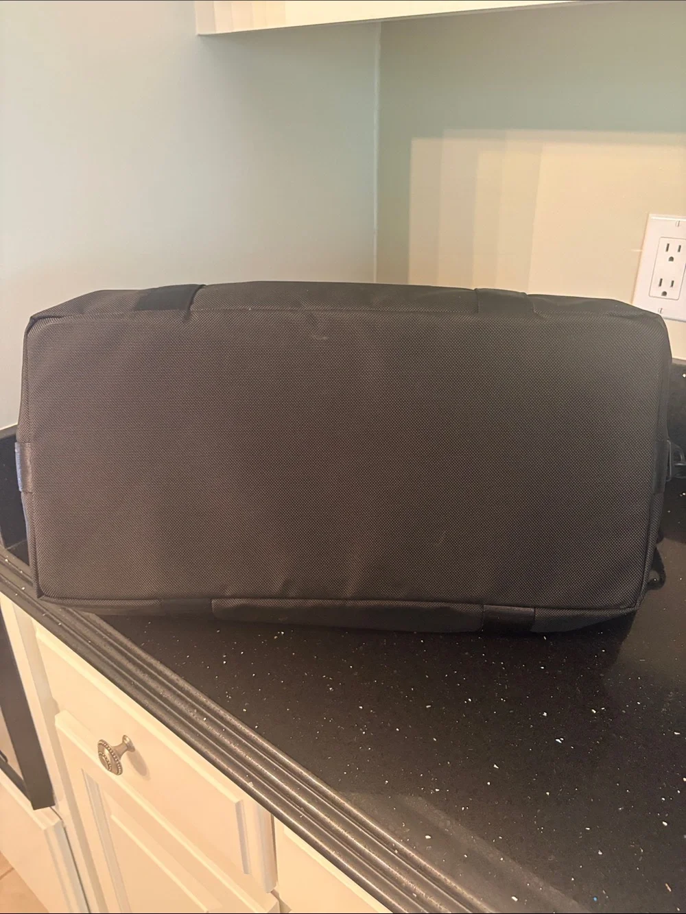 *TUMI Black Travel Overnight Carry On Duffel Bag Unisex Travel Vacation Gym